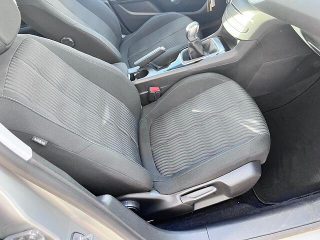 Peugeot 308 1.2 110PK Navi|Clima|LED|17inch