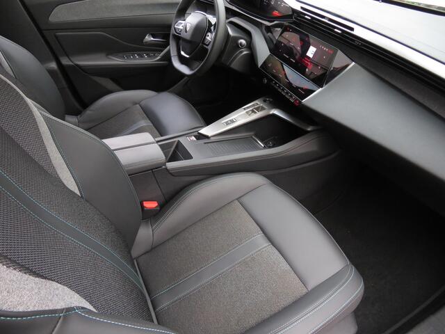 Peugeot 308 1.2 PureTech Allure Pack Business Airco Cr-Control CarPlay Stoelverw Led-Verl