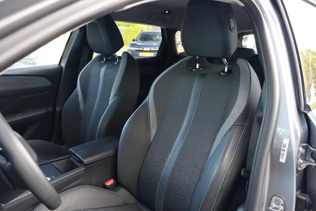 Peugeot 308 SW 1.2 PureTech Allure Automaat | Head-Up | Adap. Cruise | Stoel-/Stuurverwarming | 360 Camera | Elek. Klep