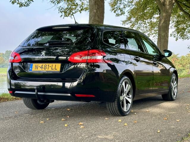 Peugeot 308 SW 1.2 PureTech Blue Lease Allure | 88.000 km | Trekhaak | Apple carplay | GT