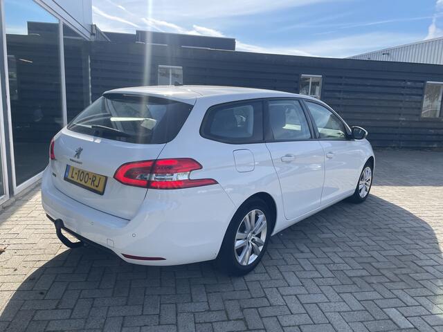 Peugeot 308 SW 1.2 PureTech Active Pack 50% deal 5.475,- ACTIE Trekhaak / Carplay / Cruise / Clima