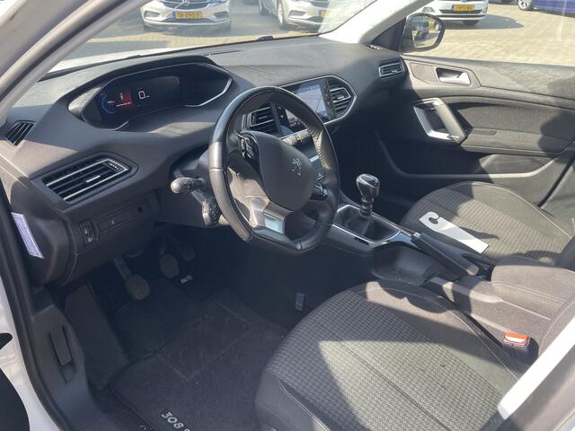 Peugeot 308 SW 1.2 PureTech Active Pack 50% deal 5.475,- ACTIE Trekhaak / Carplay / Cruise / Clima