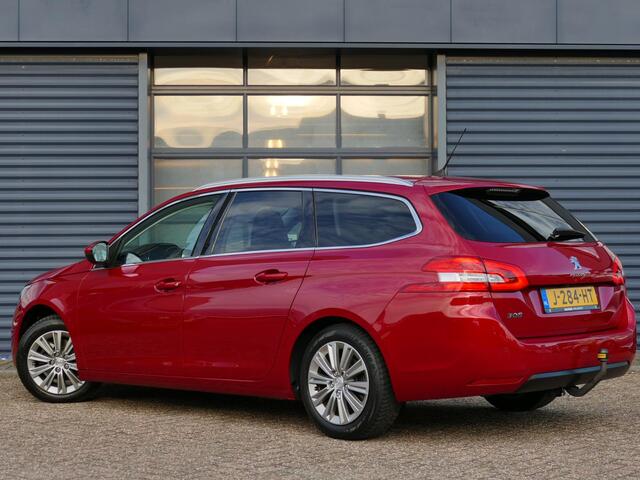 Peugeot 308 SW 1.2T Blue Lease Premium | Navigatie | Panorama dak | Stoelverwarming | Climate Control | Camera | Trekhaak | Massage