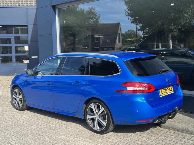 Peugeot 308 1.2 Turbo 130PK GT-line | Panoramadak | Denon HiFi | Trekhaak 1400KG | Alcantara Bekleding + Massage | Stoelverwarming | Navigatie | Keyless Entry | Dode Hoek Bewaking | Climate Control | Cruise Control | 18 Inch Lichtmetalen Velgen |