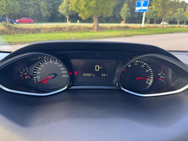 Peugeot 308 1.2 PureTech Style NAVI/DAB/CRUIS