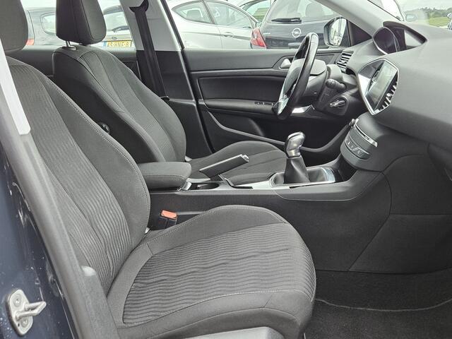 Peugeot 308 1.2 PureTech Blue Lease *AC*Navi