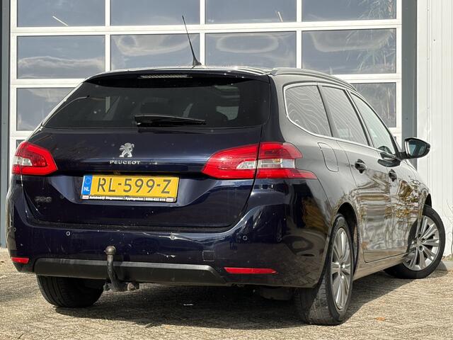 Peugeot 308 SW 1.2 PureTech Blue Lease Premium 131pk | Apple Carplay/Android Auto | Cruise control | Dab | Navigatiesysteem full map | Panoramadak | Trekhaak | Rijdt fantastisch!