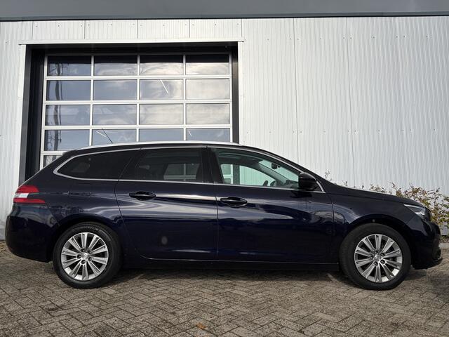 Peugeot 308 SW 1.2 PureTech Blue Lease Premium 131pk | Apple Carplay/Android Auto | Cruise control | Dab | Navigatiesysteem full map | Panoramadak | Trekhaak | Rijdt fantastisch!
