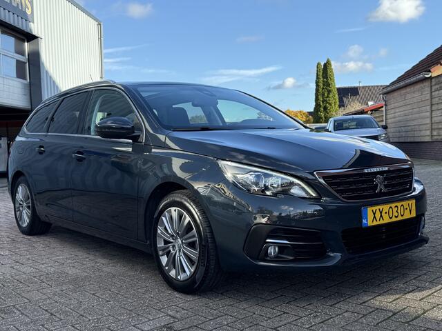 Peugeot 308 SW 1.2 PureTech Blue Lease Premium | TREKHAAK | LEER | CAMERA | NAVI | PANO |