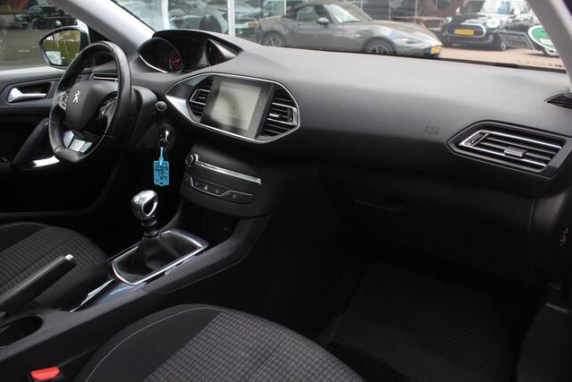 Peugeot 308 SW 1.6 BlueHDI Blue Lease Executive / Panoramadak / Navigatie / Parkeerhulp V+A / 16'' / DAB / Cruise Control