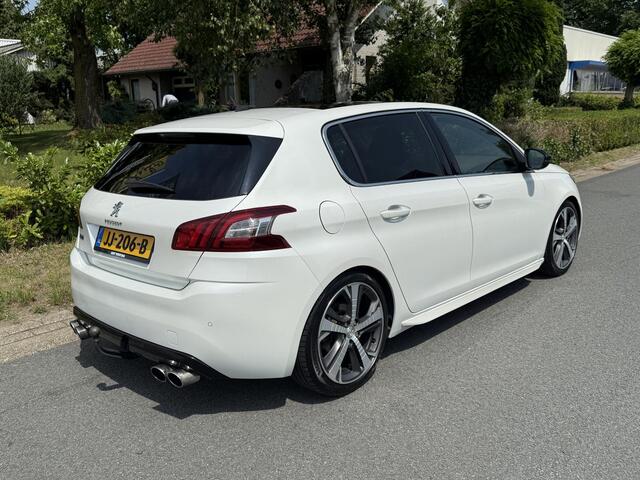 Peugeot 308 1.2 130PK GT-lineoPanooTrekhaak