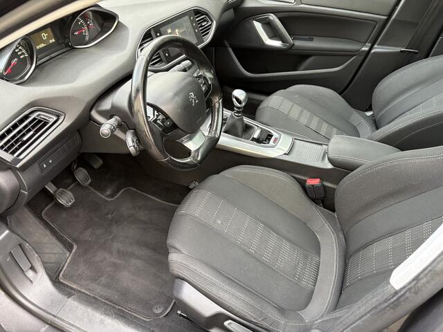 Peugeot 308 1.2 PureTech Blue Lease Premium / PANORAMADAK / NAVI / AIRCO / CRUISE