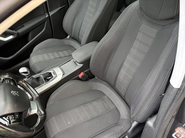 Peugeot 308 1.2 PureTech Blue Lease Premium / PANORAMADAK / NAVI / AIRCO / CRUISE