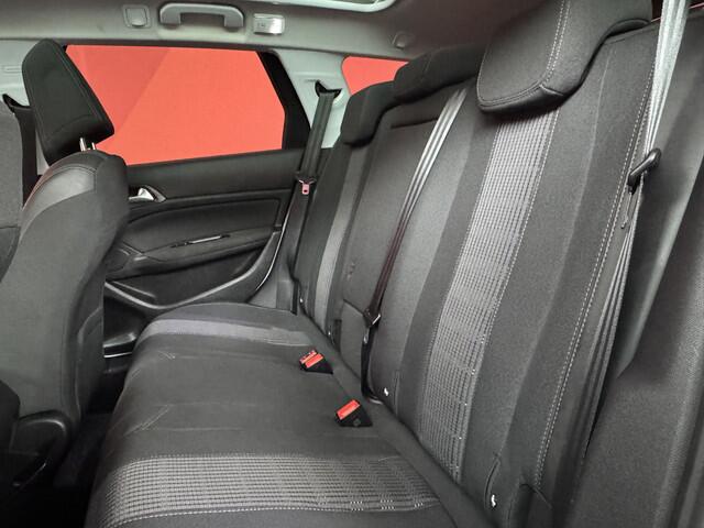 Peugeot 308 SW 1.2 PureTech GT | Automaat | Stoelverwarming | Trekhaak