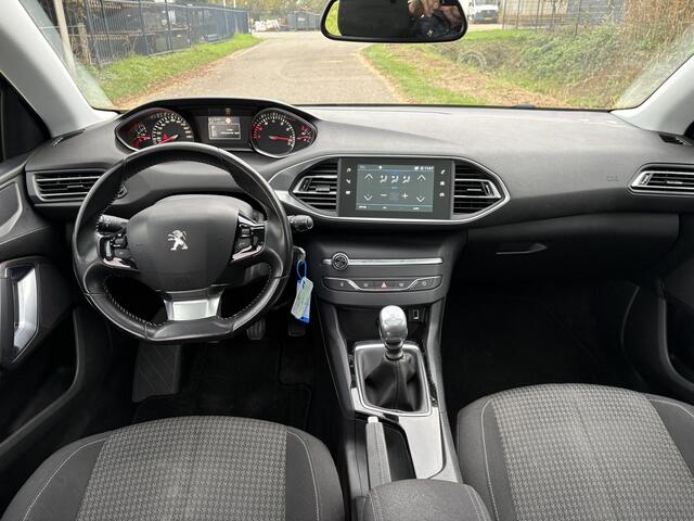 Peugeot 308 SW 1.2 PureTech Blue Lease Executive / PANORAMADAK / NAVI / CRUISE