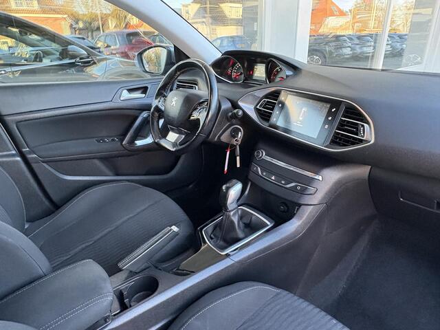 Peugeot 308 SW 1.2 PureTech Blue Lease | Trekhaak | Navigatie | Climate & Cruise Control | Dealeronderhouden |