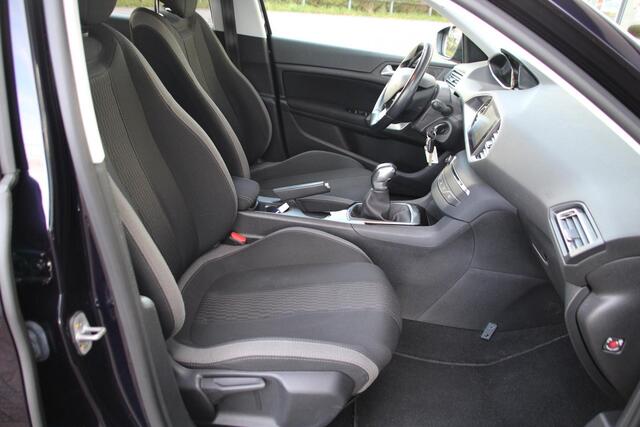 Peugeot 308 1.2 PureTech 110pk Style Airco Navi Trekhaak Dealer onderhouden