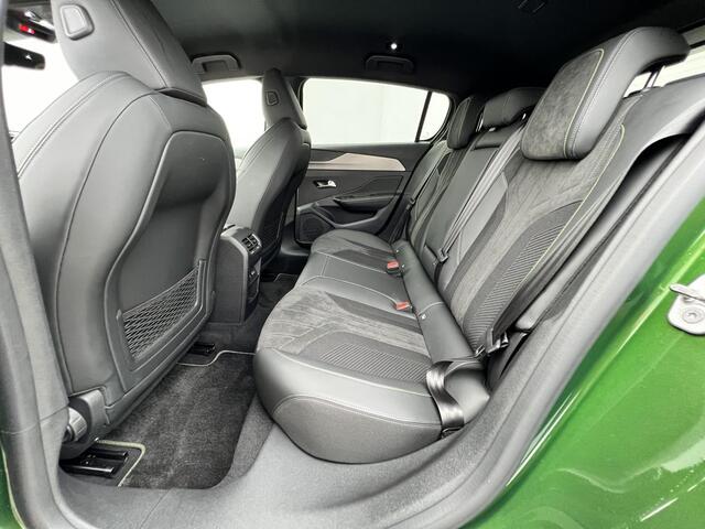 Peugeot 308 1.6 Hybrid 225 GT Automaat Plug-In Hybride / Trekgewicht 1500 kg / Climate control / Leder Alcantara / Drive Assist pakket / Adaptief cruise control / Dode hoek detectie / Keyless / Camera 360° / Parkeersensoren / LED / Navigatie i-Connected Advanced /