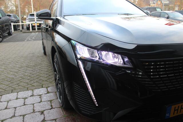 Peugeot 308 SW 1.2 Hybrid 145PK e-DCS6 ALLURE | AGR COMFORT STOELEN | AFNEEMBARE TREKHAAK | KEYLESS ENTRY/START | NAVIGATIE | DRAADLOZE APPLE CARPLAY/ANDROID AUTO | ACHTERUITRIJ CAMERA | STOEL/STUUR VERWARMING | LICHTMETALEN VELGEN 17" | ADAPTIVE CRUISE CONTROL | DAB