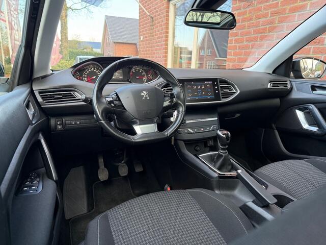 Peugeot 308 1.2 PureT.Blue L. Ex PANO / CAMERA / D-RIEM V.V. / 6 BAK / LED /