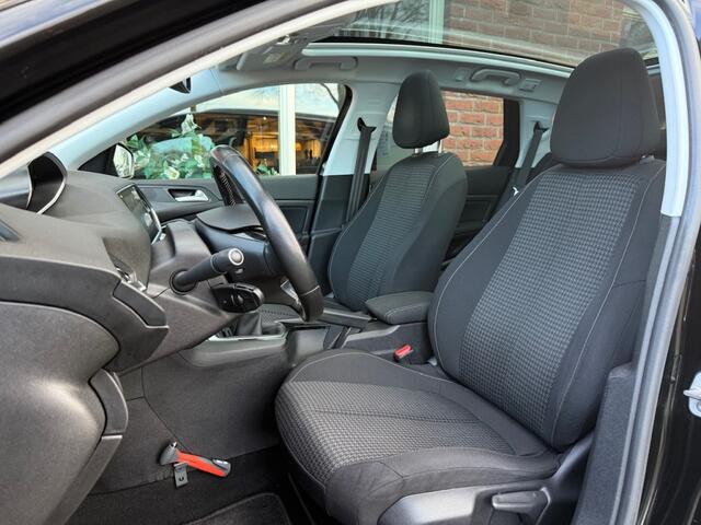Peugeot 308 1.2 PureT.Blue L. Ex PANO / CAMERA / D-RIEM V.V. / 6 BAK / LED /
