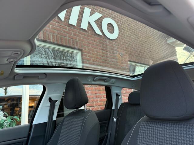 Peugeot 308 1.2 PureT.Blue L. Ex PANO / CAMERA / D-RIEM V.V. / 6 BAK / LED /