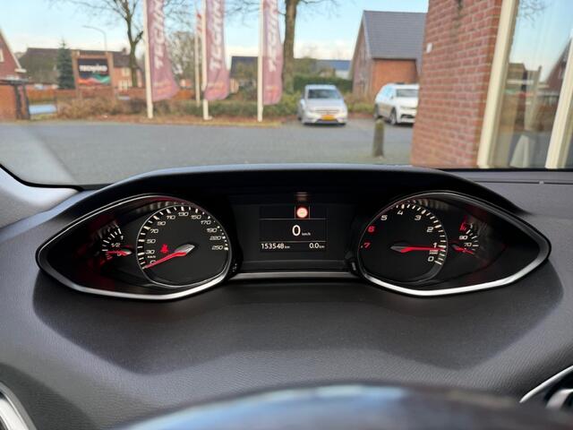 Peugeot 308 1.2 PureT.Blue L. Ex PANO / CAMERA / D-RIEM V.V. / 6 BAK / LED /