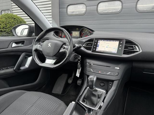 Peugeot 308 1.2 PureTech Blue Lion | Panoramadak | Navigatie | Lichtmetalen Velgen | Parkeersensoren |