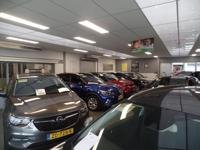 Peugeot 308 SW 1.2 PureTech Blue Lease Premium, Automaat!! Full options, Navigatie, Achteruitrijcamera, Cruise controle, Clima controle, Deels leder, Stoelverwarming, Panorama dak, Pdc, Lm velgen 16'', Trekhaak, Nederlandse auto!! Bovag afleverpakket 695,-