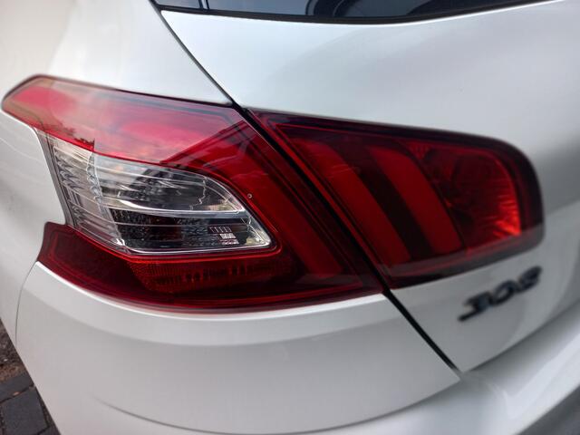 Peugeot 308 1.2 PureTech Allure AUTOMAAT