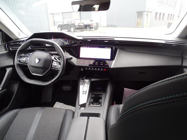 Peugeot 308 1.2 PureTech Allure Pack Business AUTOMAAT| NAVIGATIE| MULTIMEDIA| DODE HOEK DETECTIE| AIRCO/ECC| CRUISECONTROL| PARKEERSENSOREN | ACHTERUIT RIJ CAMERA |