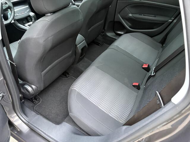 Peugeot 308 SW 1.2 PureTech Blue Lease Executive / NAVI / CRUISE / PANORAMADAK