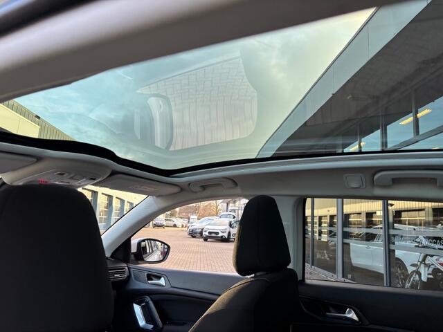 Peugeot 308 1.2 PURET.BLUE L. EXECUTIVE 110 PK PANO AIRCO NAVI PDC