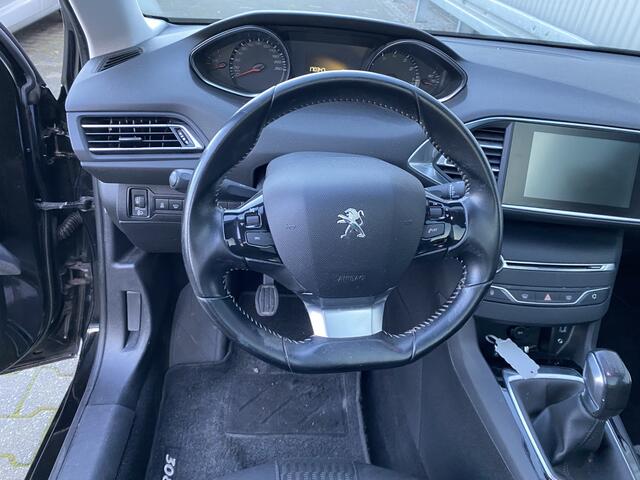 Peugeot 308 1.2 PureTech Style Clima, Pano, CC, Bluetooth, PDC, LM, Trekh, nw. APK - Inruil Mogelijk -