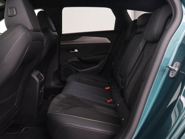 Peugeot 308 1.6 Plug-in Hybrid 225 GT | Stoelverwarming | 360 Camera | Leder/Alcantara | Massage | Matrix LED | Carplay | Keyless | Navigatie | Adaptive cruise | PHEV