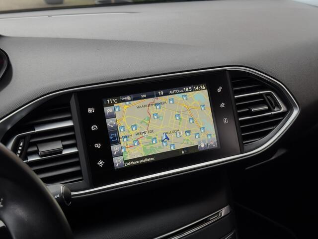 Peugeot 308 1.2 Allure LEDER NAVI CAMERA LED LMV PDC