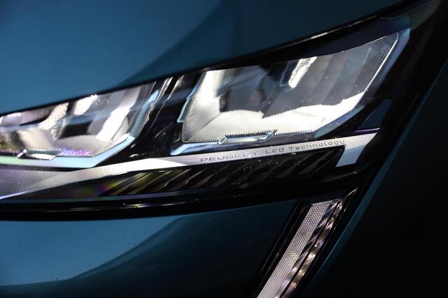 Peugeot 308 SW 1.6 HYbrid 180 Allure Pack + ? ACC ? 360CAM ? LED