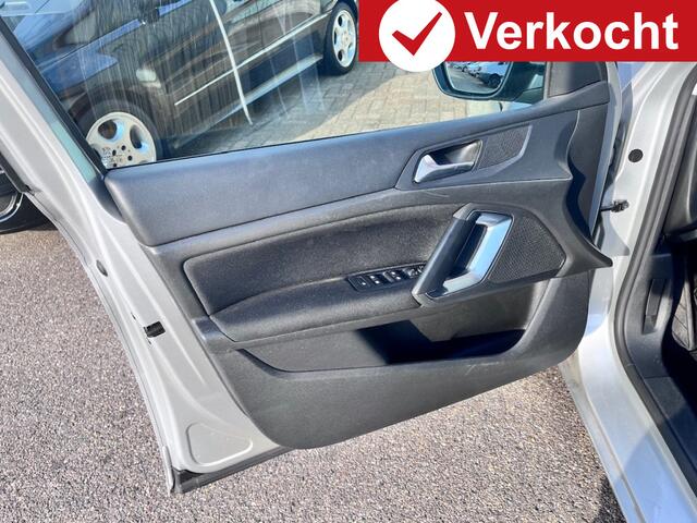 Peugeot 308 1.2 110PK Navi|Trekhaak|Clima|LED|17inch