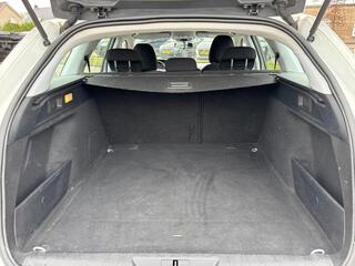 peugeot-308-sw-1.6-hdi-2018-wit-tre