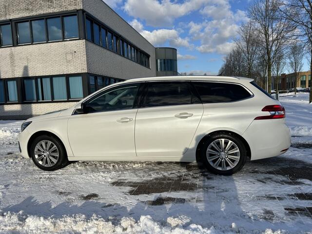 Peugeot 308 SW 1.2 PureT.Blue L. Pr PANO CARPLAY LEER STOELVW.