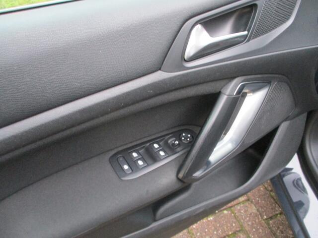 Peugeot 308 SW 1.2 PureTech Allure Keurige Auto!