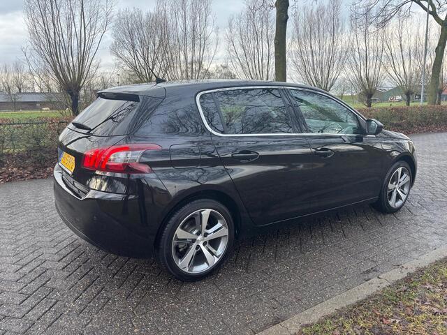 Peugeot 308 1.2 PureTech Blue Lease Premium