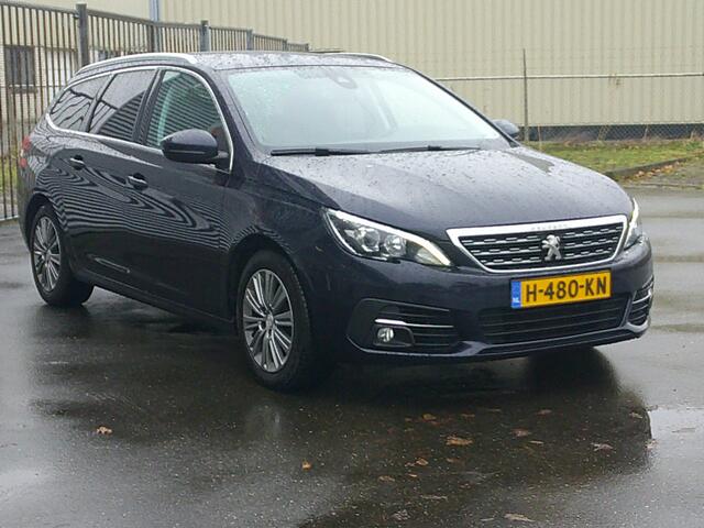 Peugeot 308 SW 1.2 PureTech Blue Lease Premium Staat in Hoogeveen