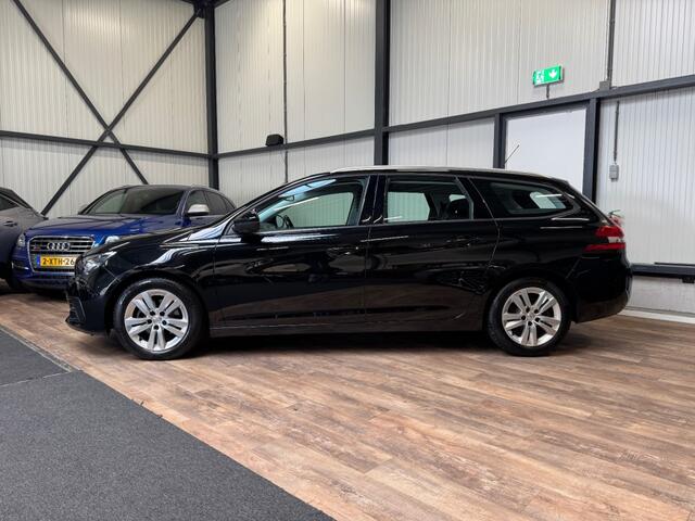 Peugeot 308 SW 1.2 PureTech Blue Lease Premium / NAVI / CRUISE / CAMERA /
