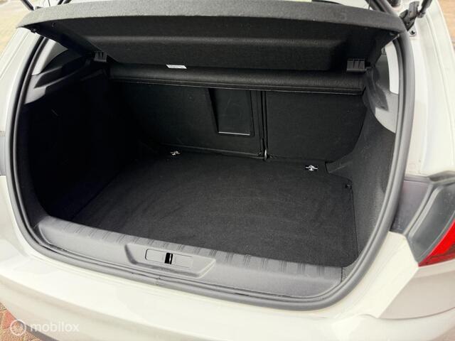 Peugeot 308 1.2 PureTech Blue Lease Executive APPLE CARPLAY!