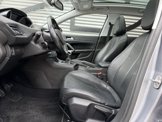 Peugeot 308 1.2 PureTech Blue Lease Executive 1e Eigenaar|Navi|Pano|D-Riem v.v.|Carplay|Clima|Leder|Cruise|N.A.P|APK tot 07-2026