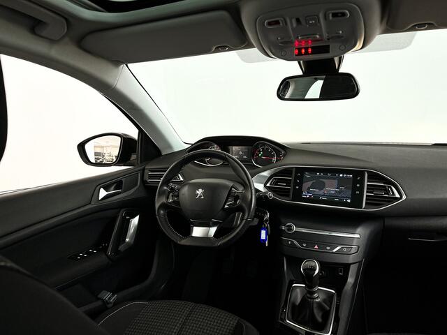 Peugeot 308 SW 1.2 PureTech Blue Lease Executive | Panoramadak | Parkeersensoren | Cruise control