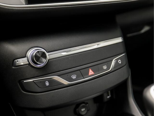 Peugeot 308 1.2 PureTech Sport (VIRTUAL COCKPIT, APPLE CARPLAY, GROOT NAVI, PARKEERSENSOREN, SPORTSTOELEN, LM VELGEN, CRUISE, NIEUWE APK, NIEUWSTAAT)
