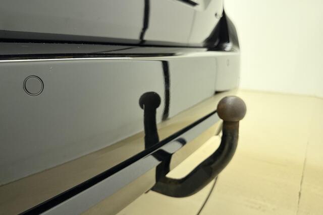 Peugeot 308 SW 1.2T Blue Lease GT | 130PK | trekhaak | Stoelverwarming | Start/Stopknop | Panorama Dak | Massagestoelen | Alcantara Bekleding | Adaptieve Cruise Control |