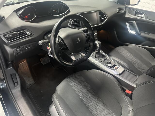 Peugeot 308 SW 1.2 PureTech Allure CLIMA/ CRUISE/ NAVI / ELK.PAKKET Dis.rim bij 95951km vervangen